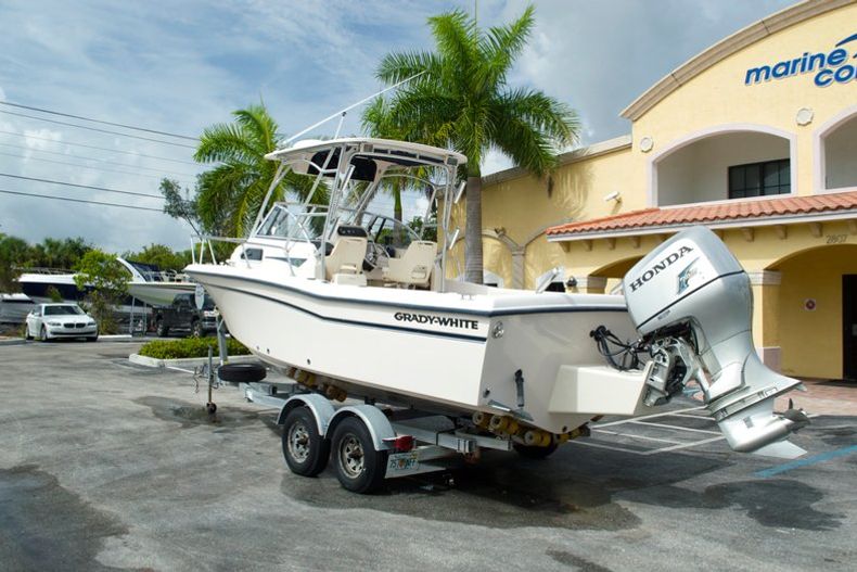 Thumbnail 4 for Used 2003 Grady-White Seafarer 228 Walk Around boat for sale in West Palm Beach, FL