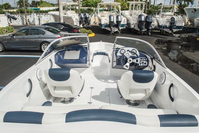 Thumbnail 11 for New 2015 Rinker 170 boat for sale in West Palm Beach, FL