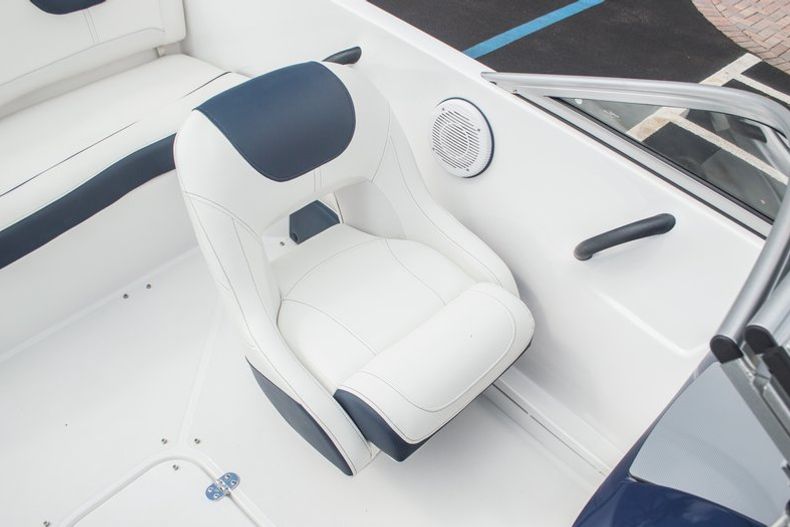 Thumbnail 20 for New 2015 Rinker 170 boat for sale in West Palm Beach, FL