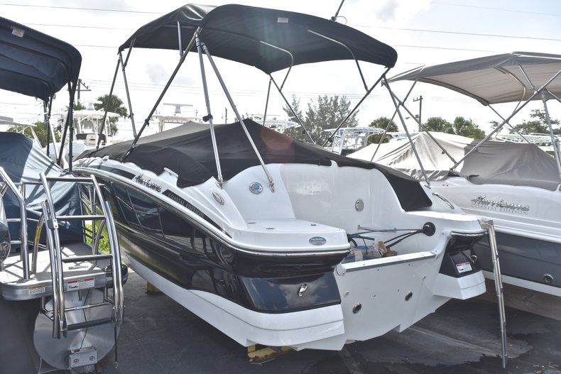 New 2018 Hurricane 220 SunDeck Sport OB boat for sale in West Palm Beach, FL