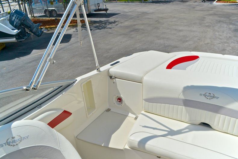Thumbnail 29 for Used 2011 Stingray 208 LR Bowrider boat for sale in West Palm Beach, FL