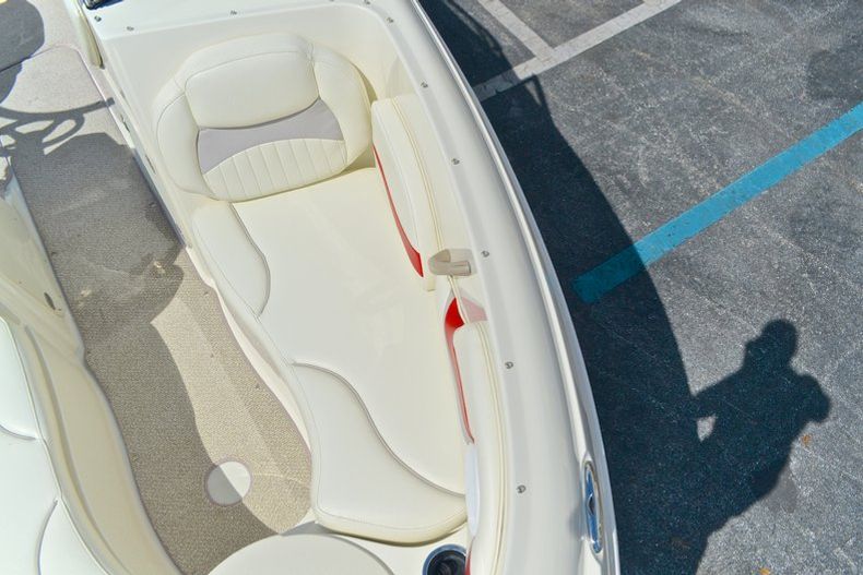 Thumbnail 72 for Used 2011 Stingray 208 LR Bowrider boat for sale in West Palm Beach, FL
