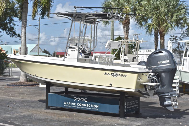 Thumbnail 5 for Used 2003 Sailfish 2100 Bay Boat boat for sale in West Palm Beach, FL
