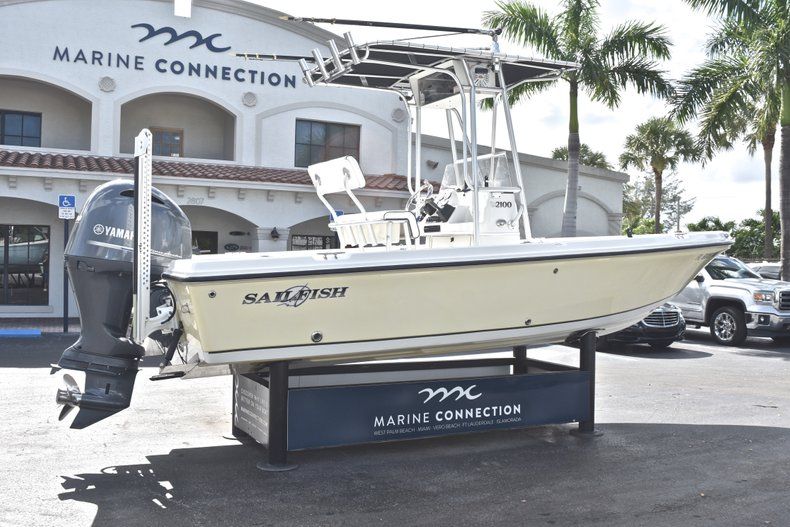 Thumbnail 7 for Used 2003 Sailfish 2100 Bay Boat boat for sale in West Palm Beach, FL