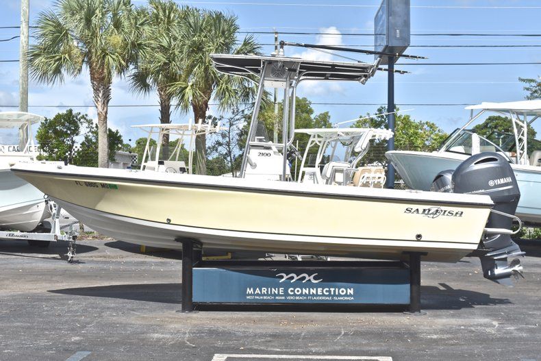 Thumbnail 4 for Used 2003 Sailfish 2100 Bay Boat boat for sale in West Palm Beach, FL