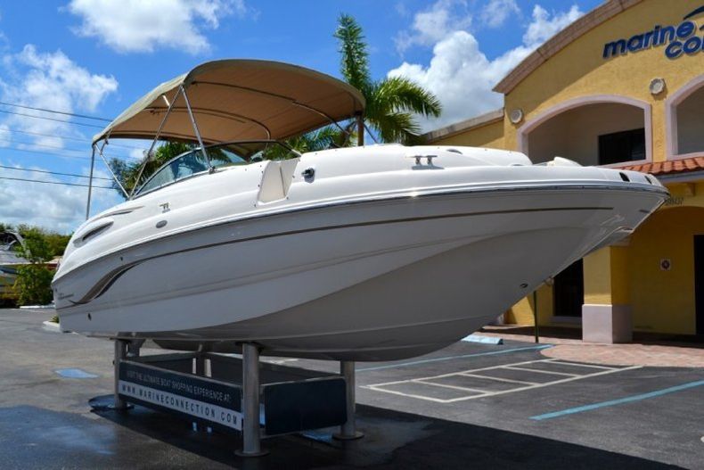 Thumbnail 1 for Used 2004 Chaparral 254 Sunesta Deck Boat boat for sale in West Palm Beach, FL
