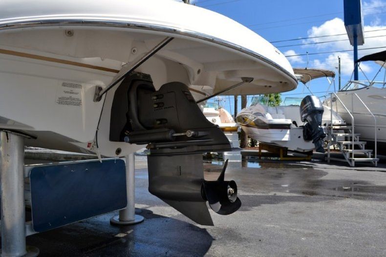 Thumbnail 11 for Used 2004 Chaparral 254 Sunesta Deck Boat boat for sale in West Palm Beach, FL