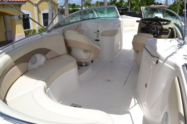 Thumbnail 18 for Used 2004 Chaparral 254 Sunesta Deck Boat boat for sale in West Palm Beach, FL