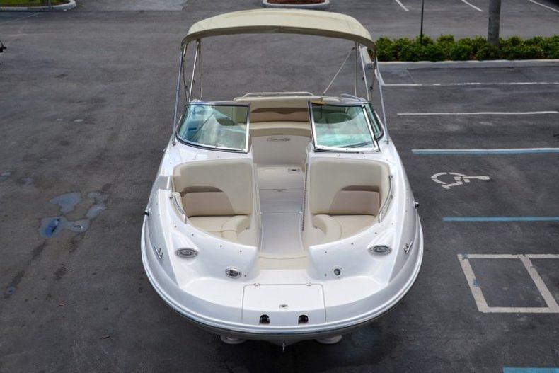 Thumbnail 84 for Used 2004 Chaparral 254 Sunesta Deck Boat boat for sale in West Palm Beach, FL