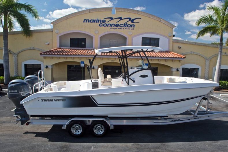 New 2017 Twin Vee 260SE OceanCat Sports Edition boat for sale in West Palm Beach, FL