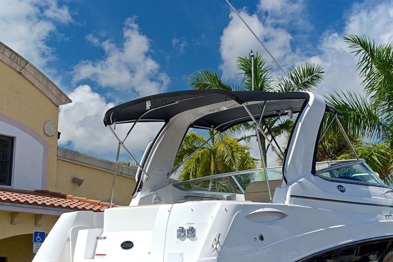 Thumbnail 16 for New 2014 Rinker 260 EC Express Cruiser boat for sale in West Palm Beach, FL