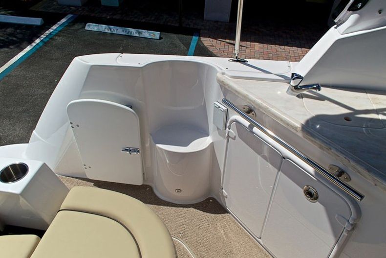 Thumbnail 63 for New 2014 Rinker 260 EC Express Cruiser boat for sale in West Palm Beach, FL