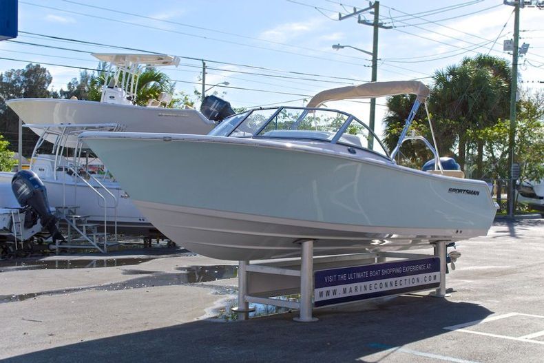 Thumbnail 4 for New 2014 Sportsman Discovery 210 Dual Console boat for sale in West Palm Beach, FL
