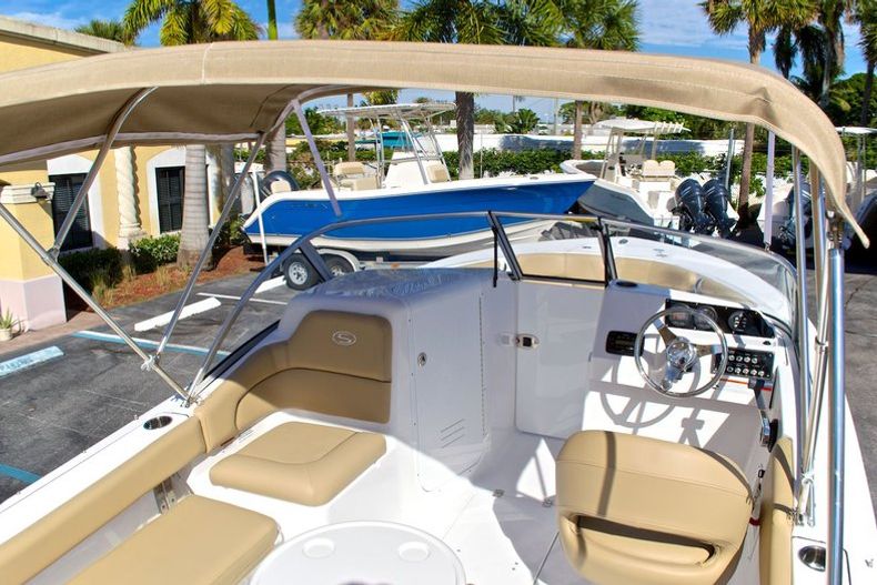 Thumbnail 38 for New 2014 Sportsman Discovery 210 Dual Console boat for sale in West Palm Beach, FL
