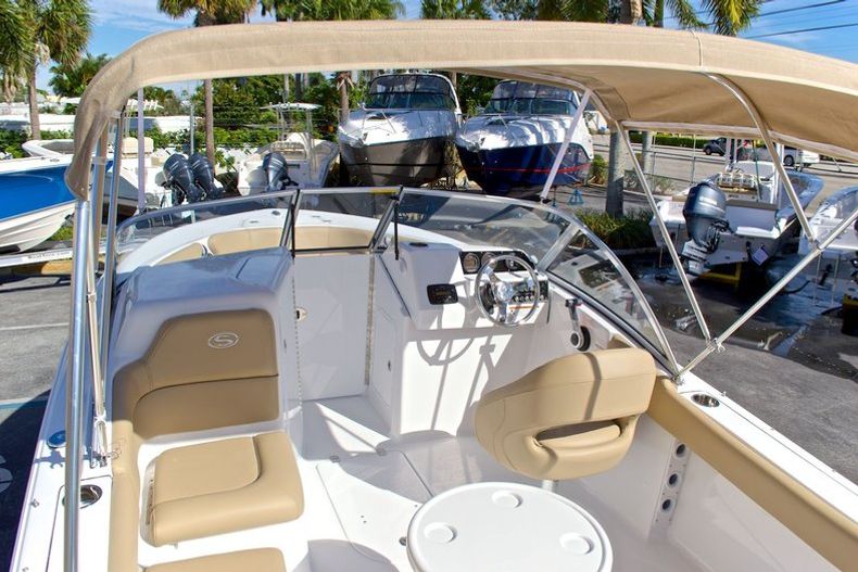 Thumbnail 40 for New 2014 Sportsman Discovery 210 Dual Console boat for sale in West Palm Beach, FL