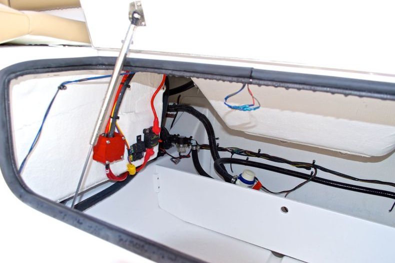 Thumbnail 55 for New 2014 Sportsman Discovery 210 Dual Console boat for sale in West Palm Beach, FL