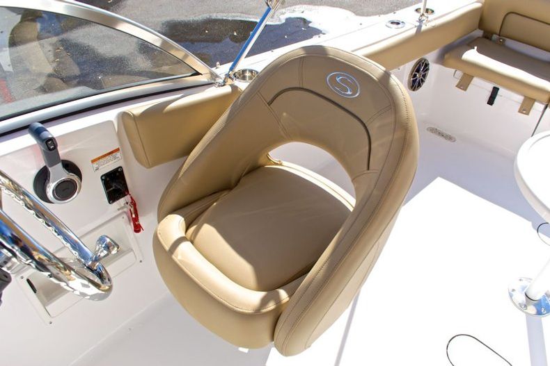 Thumbnail 64 for New 2014 Sportsman Discovery 210 Dual Console boat for sale in West Palm Beach, FL