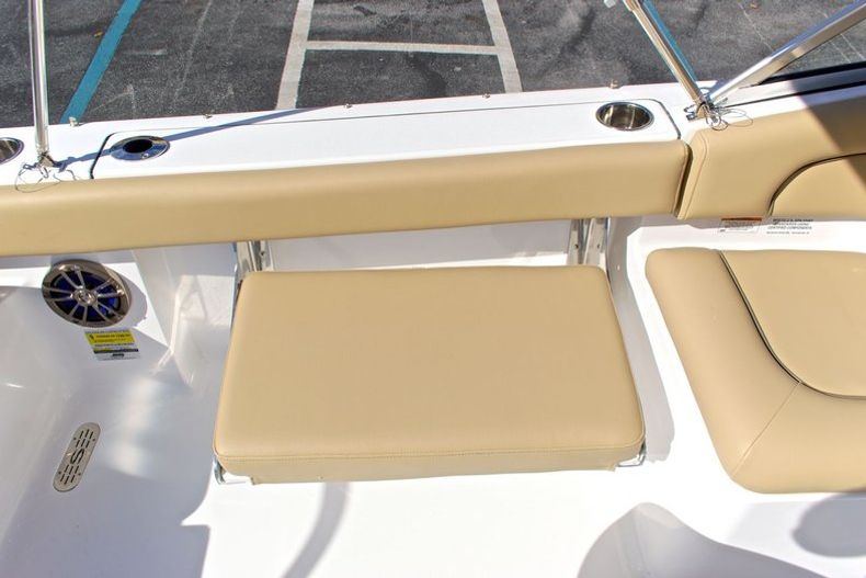 Thumbnail 59 for New 2014 Sportsman Discovery 210 Dual Console boat for sale in West Palm Beach, FL