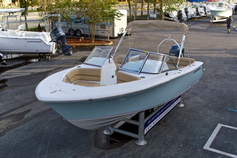 Thumbnail 100 for New 2014 Sportsman Discovery 210 Dual Console boat for sale in West Palm Beach, FL