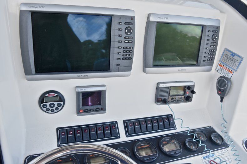 Thumbnail 13 for Used 2006 Pursuit 3480 Center Console boat for sale in West Palm Beach, FL