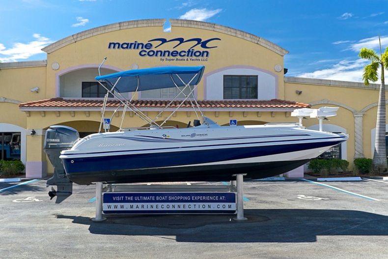 Used 2012 Hurricane SunDeck Sport SS 201 OB boat for sale in West Palm  Beach, FL (#5796), New & Used Boat Dealer