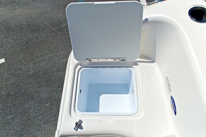 Thumbnail 21 for Used 2012 Hurricane SunDeck Sport SS 201 OB boat for sale in West Palm Beach, FL