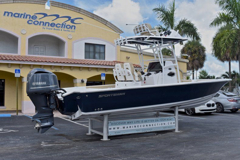 Thumbnail 7 for New 2017 Sportsman Masters 267 Bay Boat boat for sale in Islamorada, FL