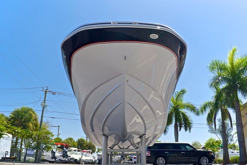 Thumbnail 4 for New 2014 Hurricane SunDeck SD 2690 OB boat for sale in West Palm Beach, FL