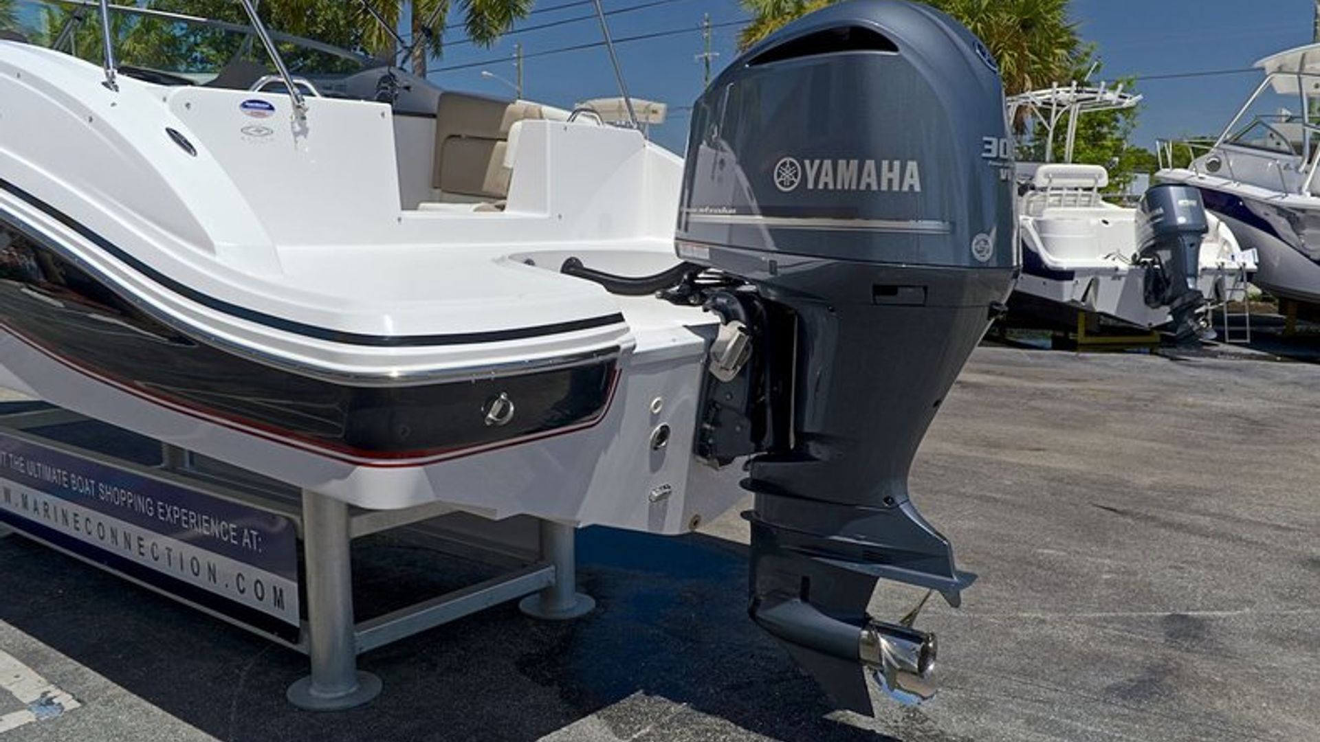 New 2014 Hurricane SunDeck SD 2690 OB #8046 image 13