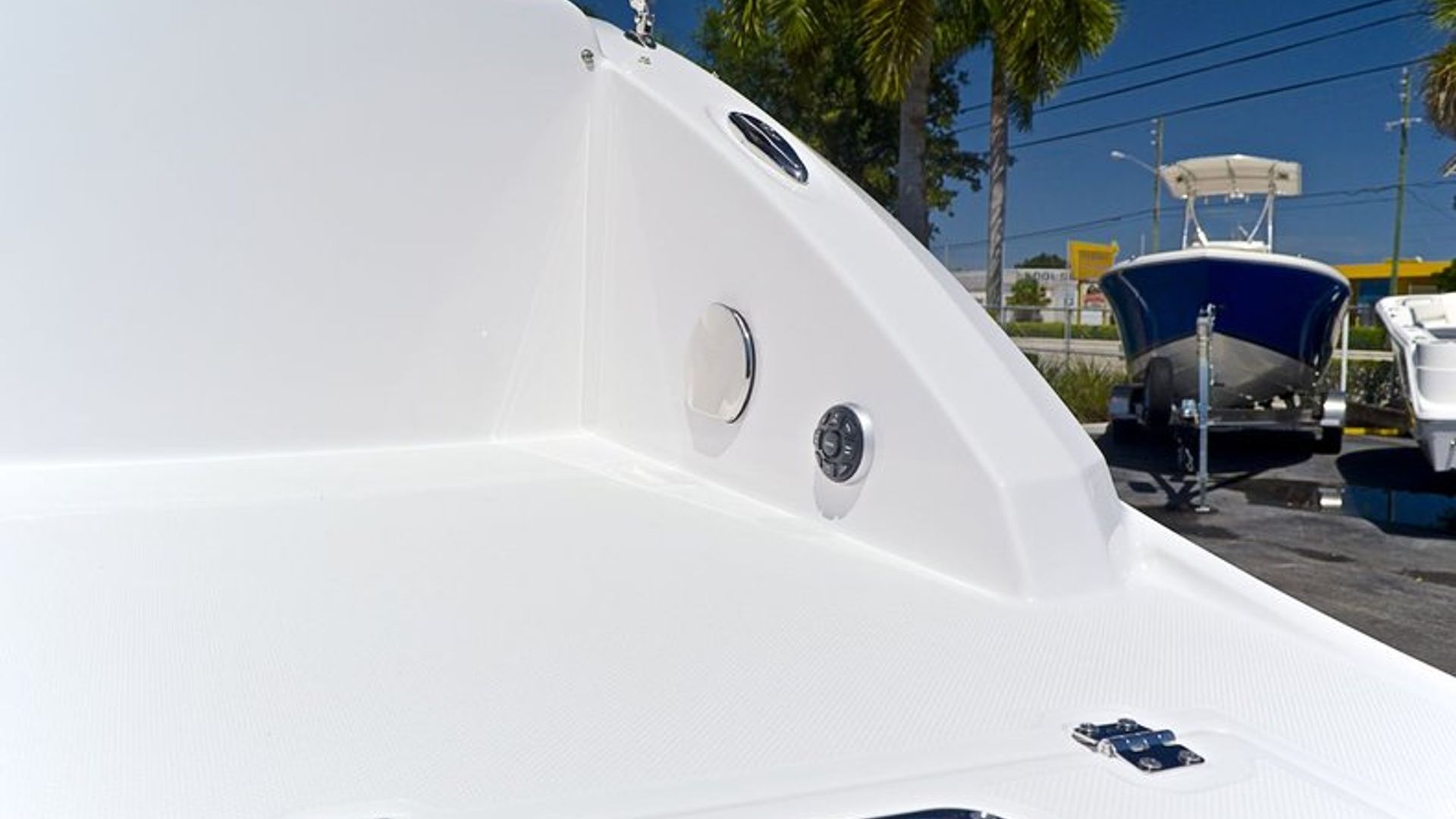 New 2014 Hurricane SunDeck SD 2690 OB #8046 image 17