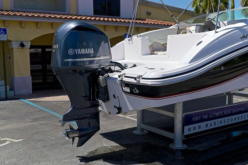 Thumbnail 10 for New 2014 Hurricane SunDeck SD 2690 OB boat for sale in West Palm Beach, FL