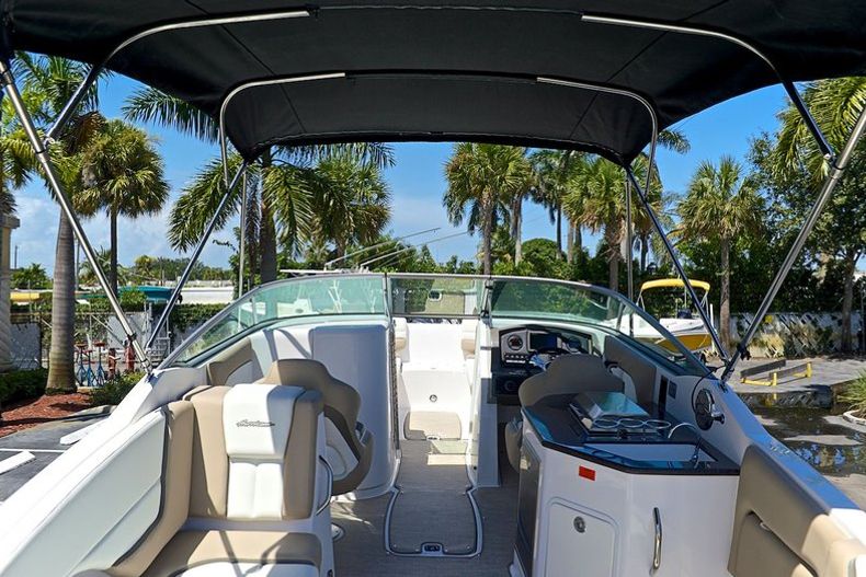 Thumbnail 34 for New 2014 Hurricane SunDeck SD 2690 OB boat for sale in West Palm Beach, FL