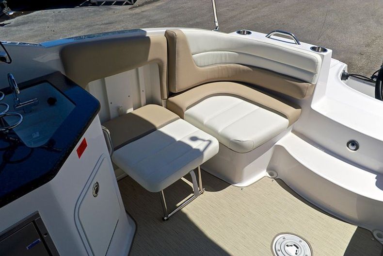 Thumbnail 42 for New 2014 Hurricane SunDeck SD 2690 OB boat for sale in West Palm Beach, FL