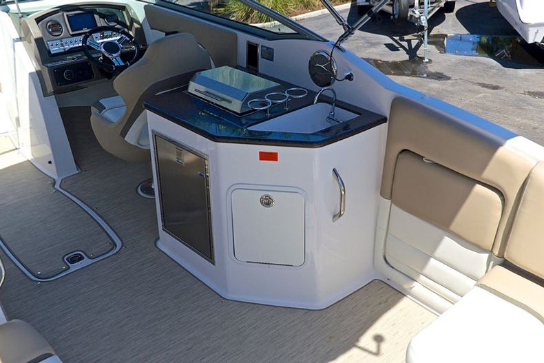 Thumbnail 40 for New 2014 Hurricane SunDeck SD 2690 OB boat for sale in West Palm Beach, FL