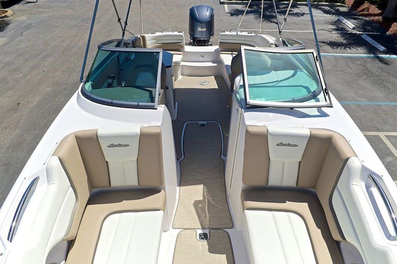 Thumbnail 94 for New 2014 Hurricane SunDeck SD 2690 OB boat for sale in West Palm Beach, FL