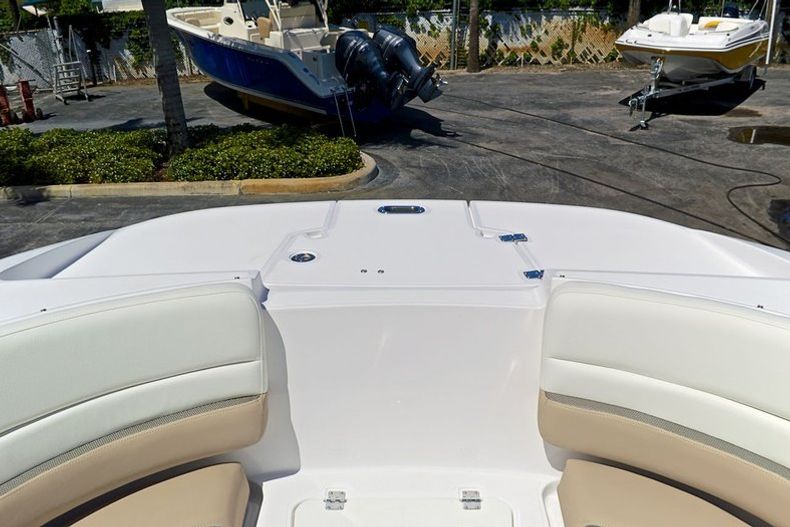 Thumbnail 90 for New 2014 Hurricane SunDeck SD 2690 OB boat for sale in West Palm Beach, FL