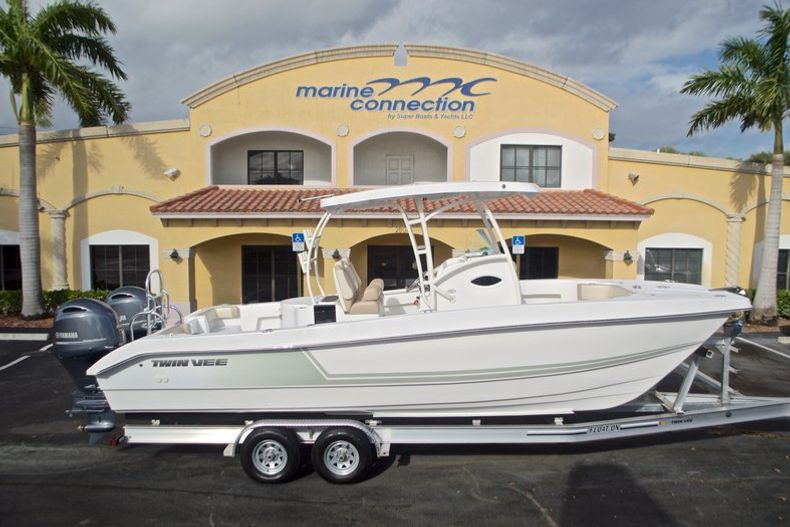 New 2017 Twin Vee 260SE OceanCat Sports Edition boat for sale in West Palm Beach, FL