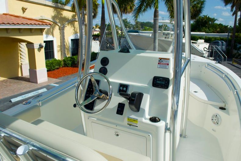 Thumbnail 9 for New 2014 Cobia 201 Center Console boat for sale in West Palm Beach, FL