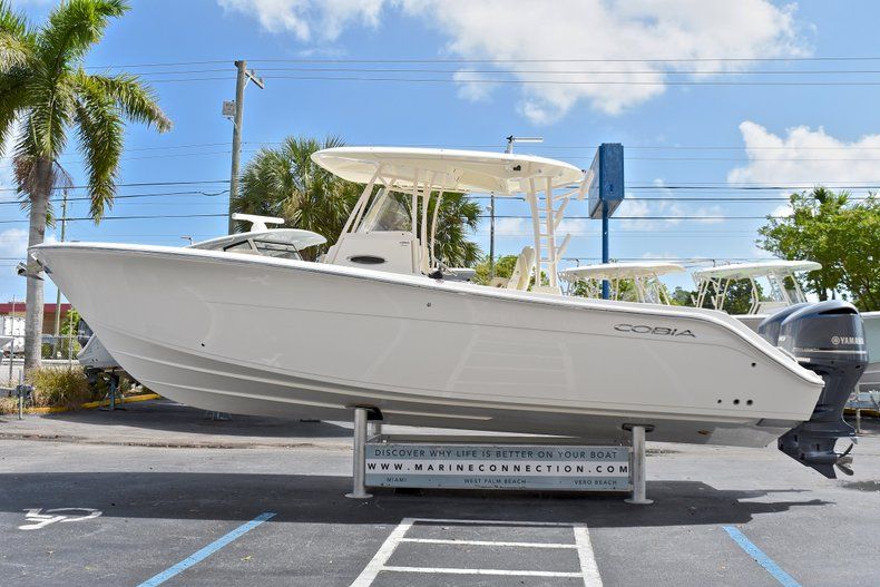 Thumbnail 5 for New 2018 Cobia 301 CC Center Console boat for sale in West Palm Beach, FL