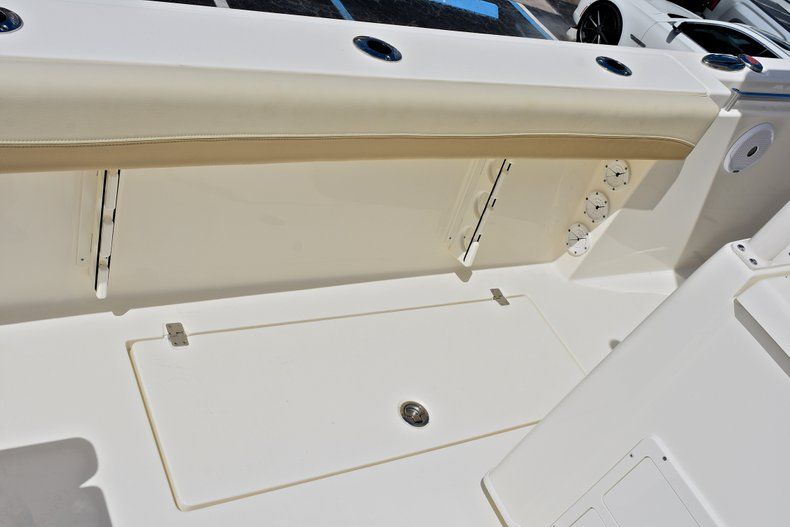 Thumbnail 17 for New 2018 Cobia 301 CC Center Console boat for sale in West Palm Beach, FL
