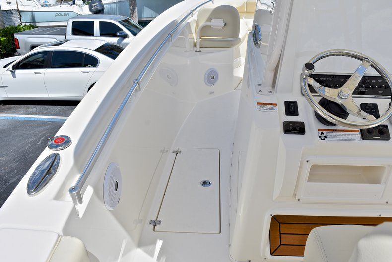 Thumbnail 31 for New 2018 Cobia 301 CC Center Console boat for sale in West Palm Beach, FL