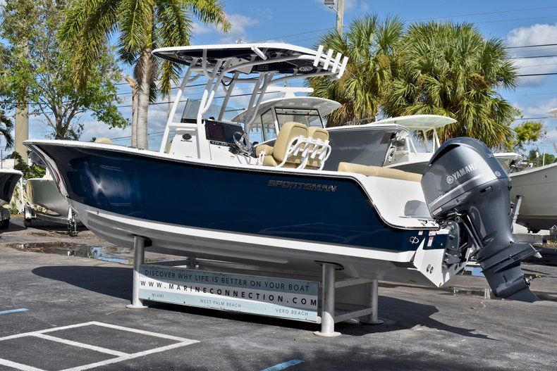 Thumbnail 5 for New 2018 Sportsman Heritage 241 Center Console boat for sale in West Palm Beach, FL
