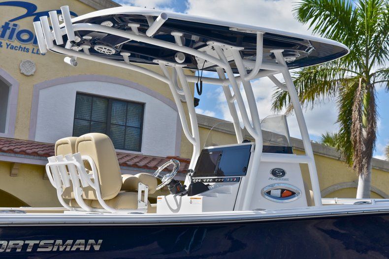 Thumbnail 8 for New 2018 Sportsman Heritage 241 Center Console boat for sale in West Palm Beach, FL