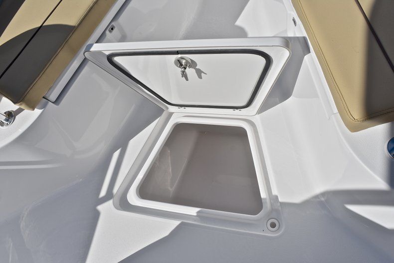 Thumbnail 46 for New 2018 Sportsman Heritage 241 Center Console boat for sale in West Palm Beach, FL