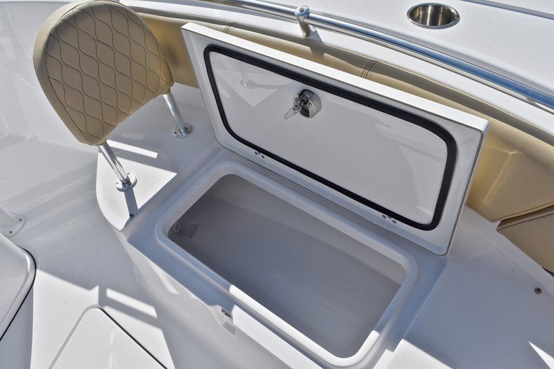 Thumbnail 48 for New 2018 Sportsman Heritage 241 Center Console boat for sale in West Palm Beach, FL
