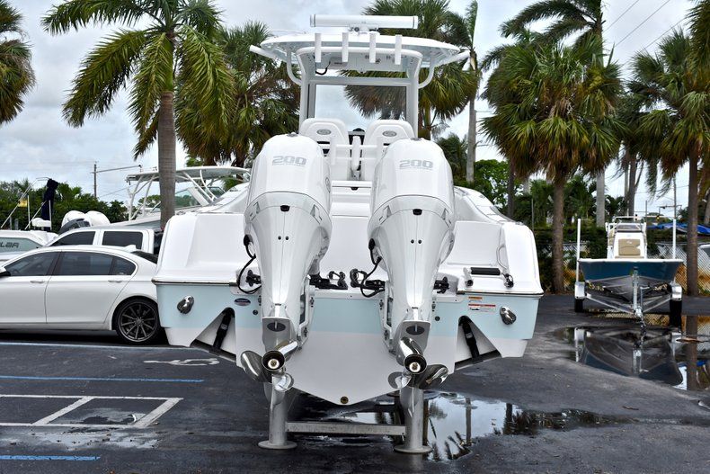 Thumbnail 7 for New 2018 Sportsman Open 282 Center Console boat for sale in West Palm Beach, FL