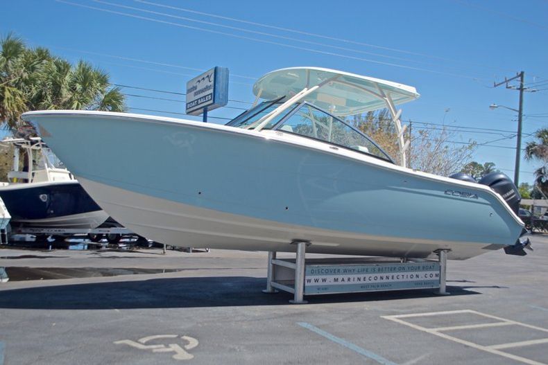 Thumbnail 15 for New 2017 Cobia 280 DC Dual Console boat for sale in West Palm Beach, FL