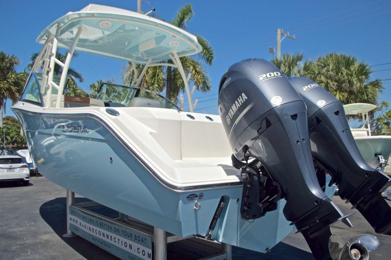 Thumbnail 18 for New 2017 Cobia 280 DC Dual Console boat for sale in West Palm Beach, FL