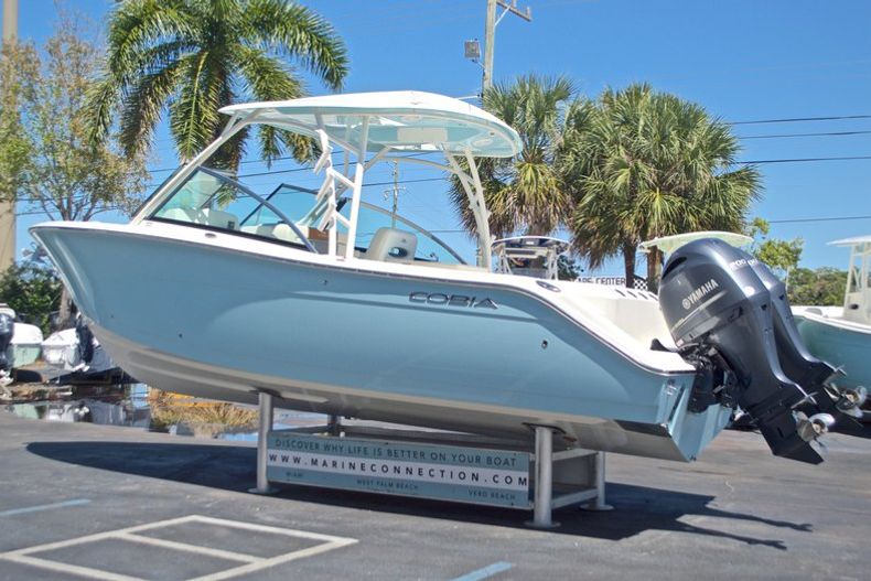 Thumbnail 17 for New 2017 Cobia 280 DC Dual Console boat for sale in West Palm Beach, FL