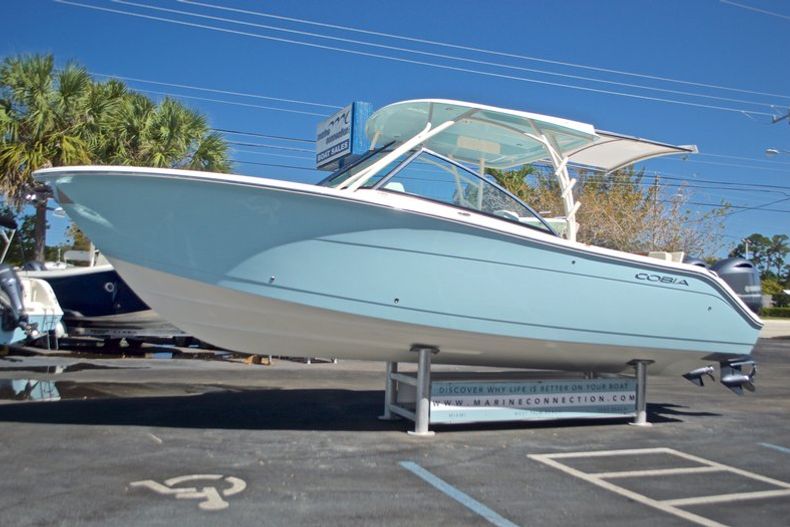 Thumbnail 3 for New 2017 Cobia 280 DC Dual Console boat for sale in West Palm Beach, FL